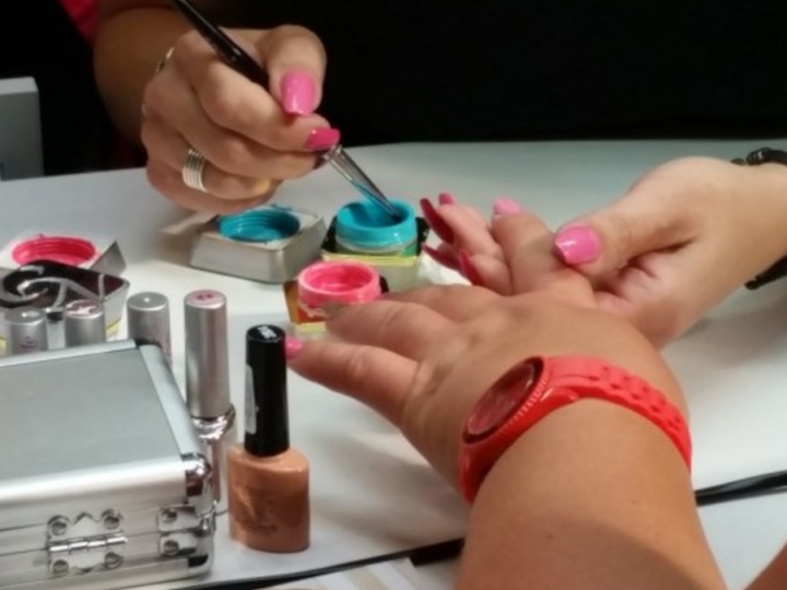 Kozmetikai szalonok, pedikűrösök